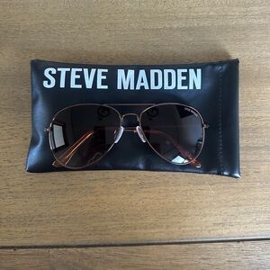 Steve Madden Brown sunglasses